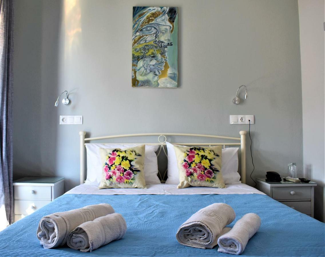 Aphrodite Art Hotel *